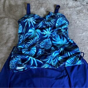 Women's Tropical Leaf Print Two Piece Swimsuit NWOT size XL